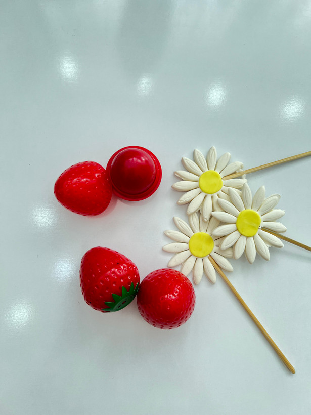 بالم لب توت فرنگی🍓🍓🍓