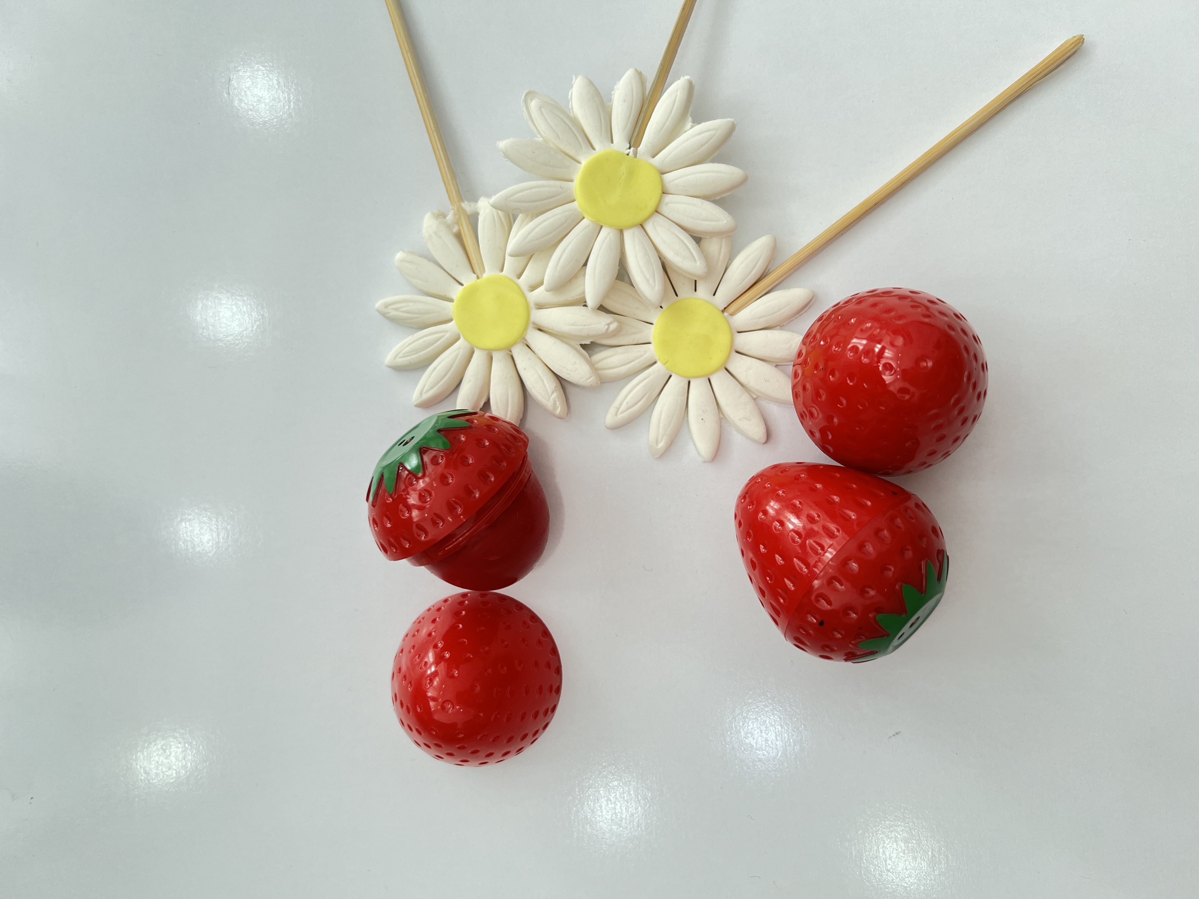 بالم لب توت فرنگی🍓🍓🍓